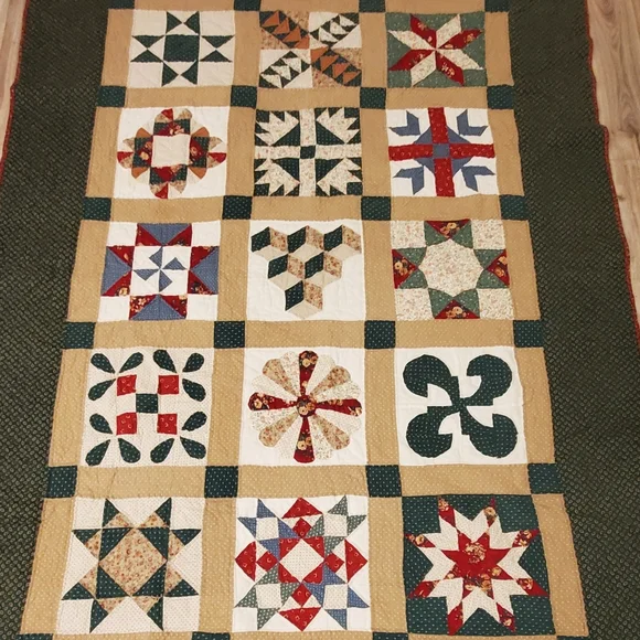 Handmade Vintage Patchwork Quilt, 61"×90", Green/Cranberry, Exceptional Piece! - Picture 8 of 16